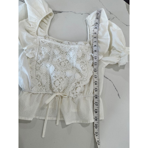 MINE Cream Crochet Lace Ruffle Puff Sleeve Peplum Blouse Womens Small - Picture 6 of 6